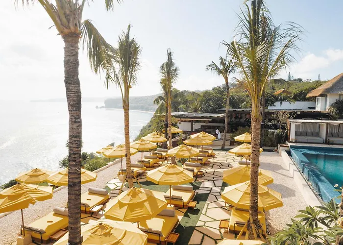 Ulu Cliffhouse Boutique Hotel And Pool Club - Adults Only ウルワツ
