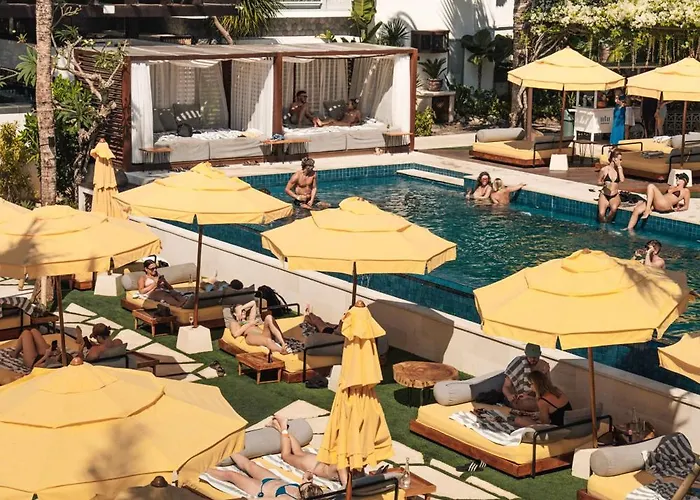 Ulu Cliffhouse Boutique Hotel And Pool Club - Adults Only 5* ウルワツ